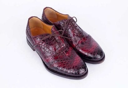 GUCCI 
Paire de mocassin en cuir texturé...