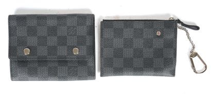 LOUIS VUITTON
Ensemble de 2 porte-monnaie...
