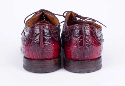 GUCCI 
Paire de mocassin en cuir texturé...