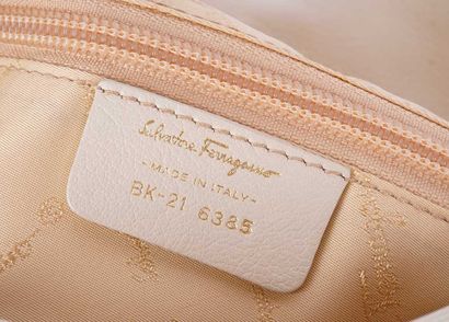 SALVATORE FERRAGAMO
Sac Salvatore Ferragamo...
