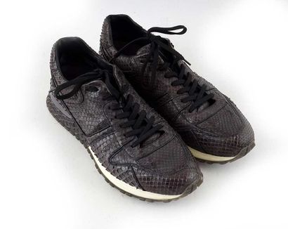 LOUIS VUITTON
BasketsRun Away Louis Vuitton...