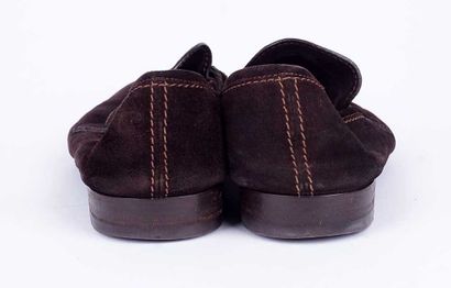 LOUIS VUITTON
Paire de mocassins en suède...