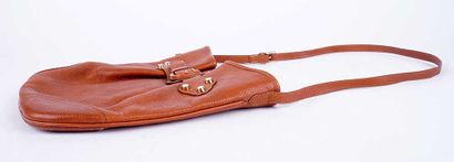 BURBERRY
Sac Burberry en cuir marron, fermeture...