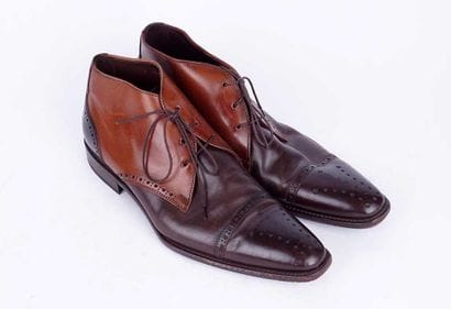 PATLOS BY LLYOD 
Paire de derby bicolore...