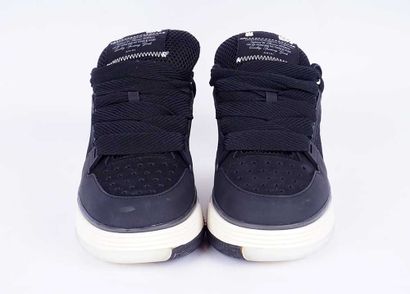 AMIRI
Baskets en cuir noir agrémentées du...