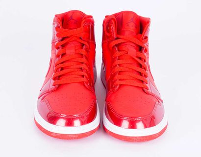 NIKE
Baskets Air Jordan 1 Mid SE en cuir...
