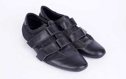 GUCCI 
Paire de baskets en cuir et tissu...