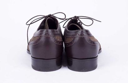 LOUIS VUITTON
Paire de derby bimatière en...