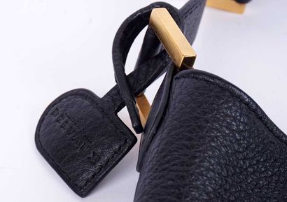 DELVAUX
Sac Delvaux en cuir noir, une anse...