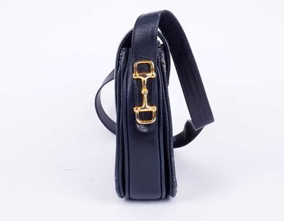 CELINE
Sac bandoulière Celine en cuir bleu...