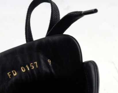 LOUIS VUITTON X SUPREME
Baskets Run Away...