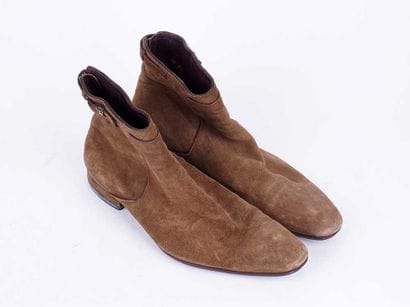 LOUIS VUITTON
Paire de bottines en suède...