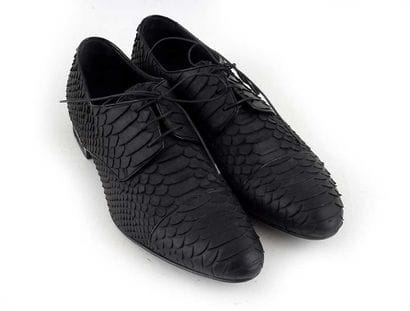 LOUIS VUITTON
Chaussures Louis Vuitton noires...