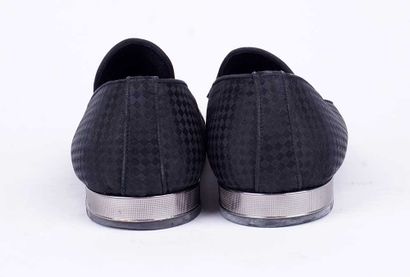 LOUIS VUITTON
Paire de mocassins noir en...