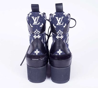 LOUIS VUITTON
Bottines Star Trail à lacets...