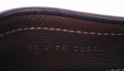 LOUIS VUITTON
Paire de mocassins marron en...