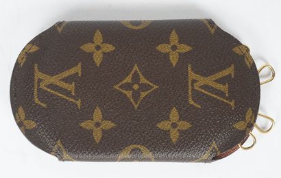 LOUIS VUITTON 
Porte-clés Louis Vuitton en...