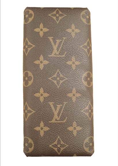 LOUIS VUITTON 
Pochette à stylos Louis Vuitton...
