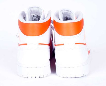 NIKE
Baskets Air Jordan Retro 1 Mid SE en...