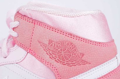 NIKE
Baskets Jordan 1 Mid Digital Pink en...