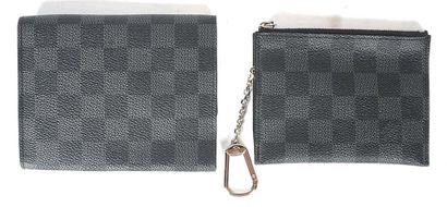 LOUIS VUITTON
Ensemble de 2 porte-monnaie...