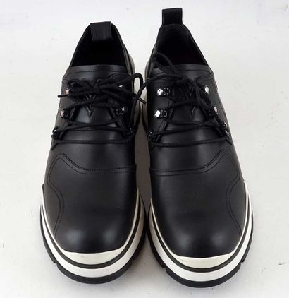 LOUIS VUITTON
Chaussures Louis Vuitton en...