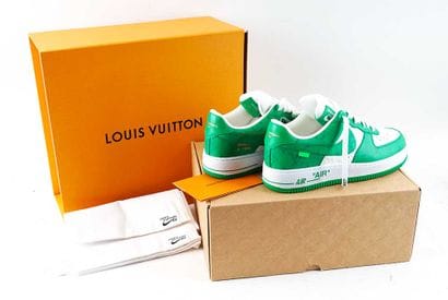 LOUIS VUITTON X NIKE AIR FORCE 1
Baskets...