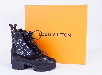 LOUIS VUITTON
Bottines Star Trail à lacets...