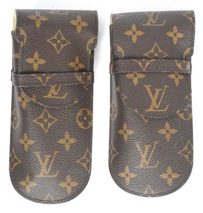 LOUIS VUITTON 
Ensemble de 2 étuis à lunettes...