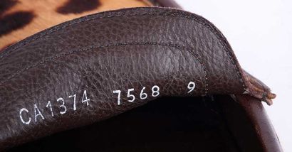 DOLCE GABBANA
Paire de mocassins en cuir...