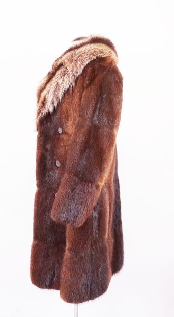 FOURRURE / FUR
Manteau long pour homme en...