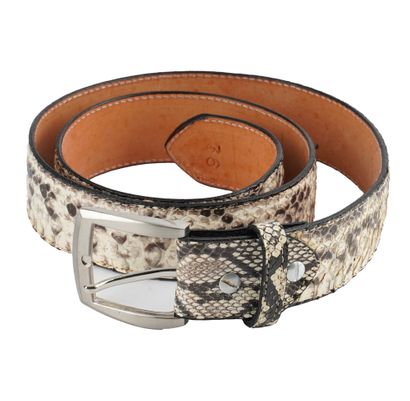 CEINTURE/ BELT
 Une ceinture en cuir. Boucle...