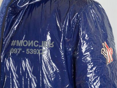 MONCLER
Doudoune Moncler Grenoble bleu, après-ski,...