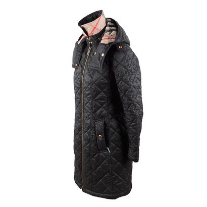 BURBERRY
Manteau noir mi-long matelassé avec...