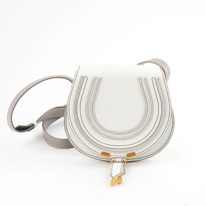 CHLOÉ
Sac Chloe Marcie en cuir crème et gris,...