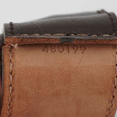 GUCCI 
Ceinture de cuir marron avec boucle...