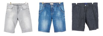 JEANS
Trois paires de Bermuda en denim
-...