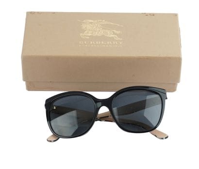 BURBERRY
Lunettes de soleil Burberry noires....