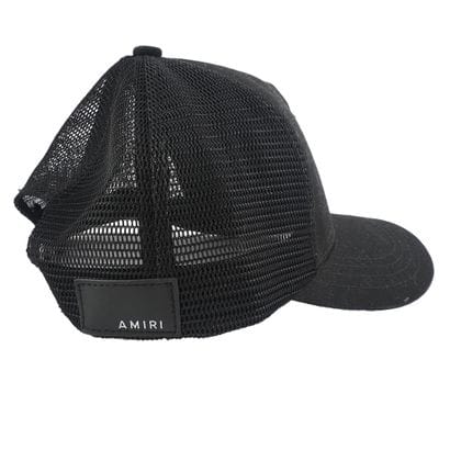 AMIRI
Casquette noire. Un logo brodé au fil...