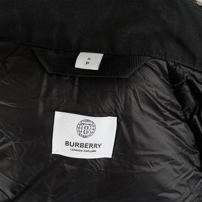 BURBERRY
Doudone courte
Taille S/P