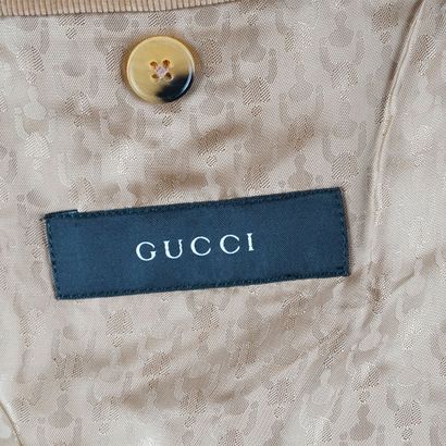 GUCCI
Veste tailleur en velours côtelé beige...