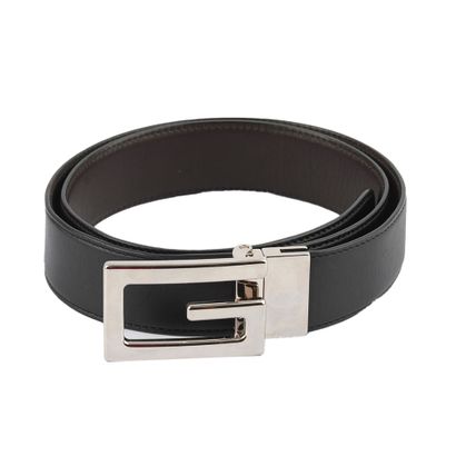 GUCCI 
Ceinture Gucci en cuir noir avec boucle...