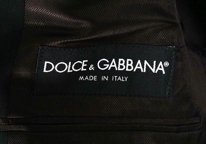 DOLCE GABBANA
Black suit.