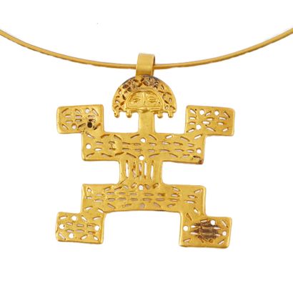 COLLIER 
Collier en plaqué or.
