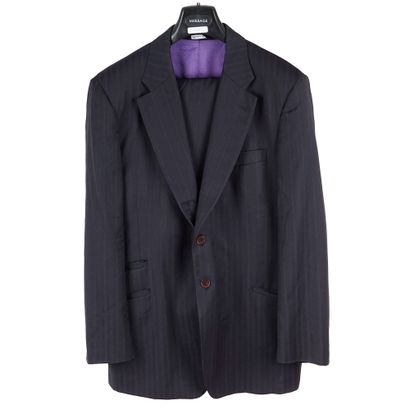 HENI, BANANA REPUBLIC, PAUL SMITH
- Heni,...
