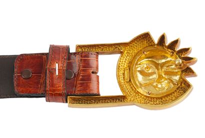 CEINTURE
Ceinture en cuir marron façon croco...