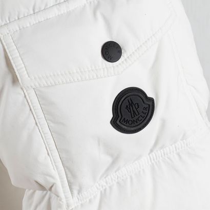 MONCLER 
Manteau à capuche Maures Cettire
Taille...