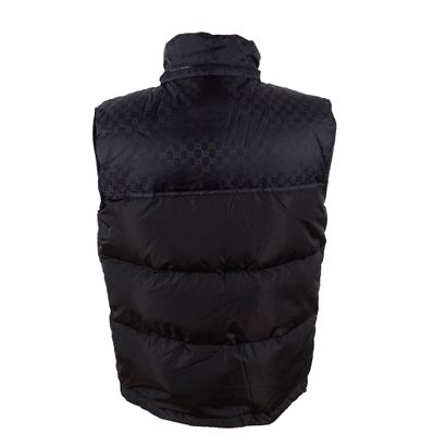 GUCCI
Manteau GG noir sans manches
Taille...