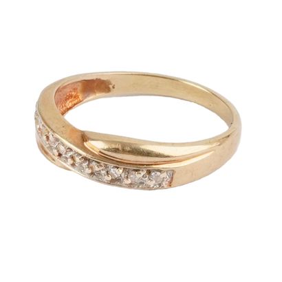 OR 10K / 10K GOLD
Bague en or jaune 10K sertie...
