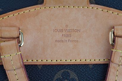 LOUIS VUITTON
Sac à dos Louis Vuitton Monrsouris...